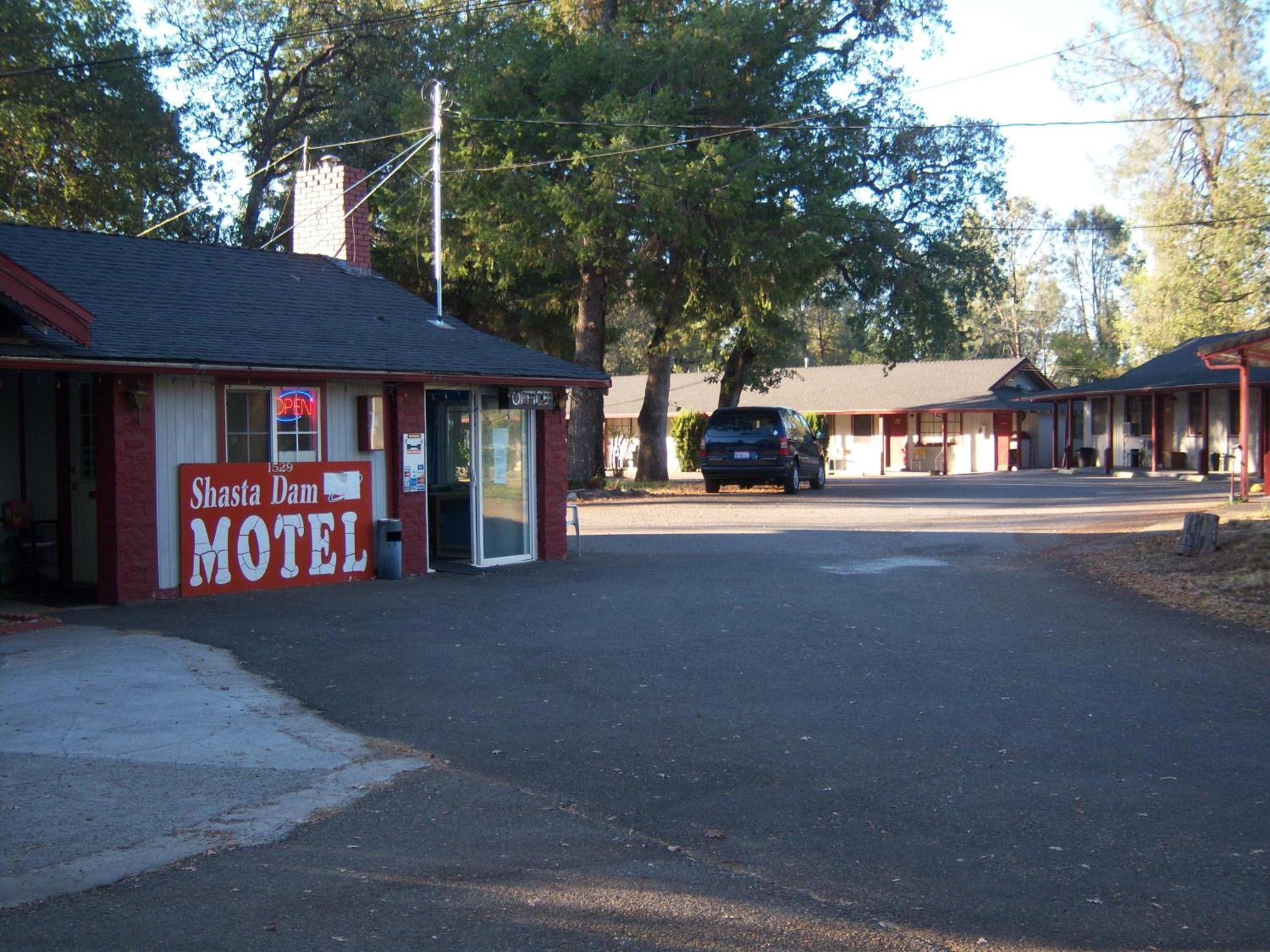 Shasta Dam Motel Shasta Lake Bagian luar foto